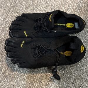 Vibram FiveFingers Black with Yellow Logo Toe Shoes